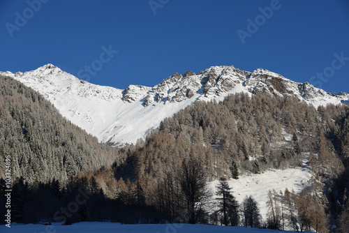 cime innevate neve nevicata inverno sole cielo sereno cielo azzurro spettacolo photo