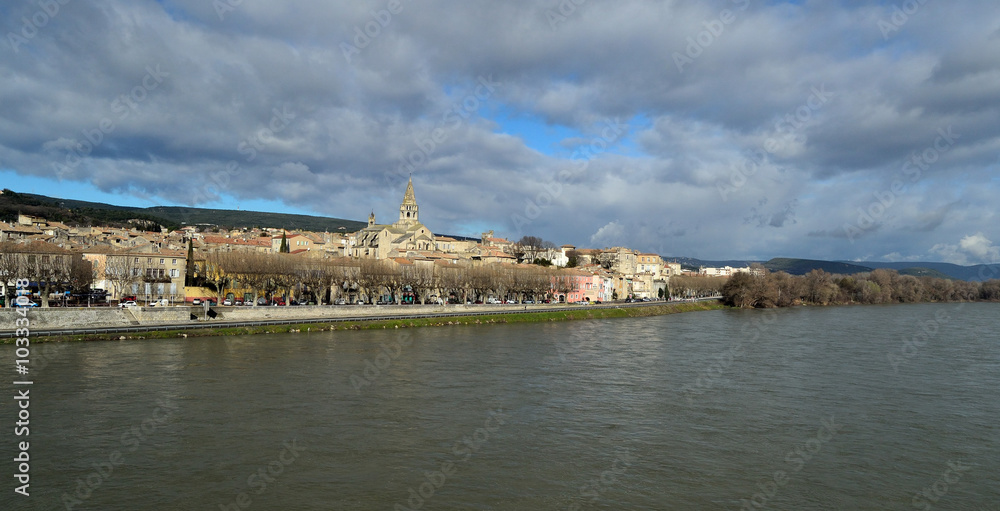 Dona Vierna à Bourg-Saint-Andéol