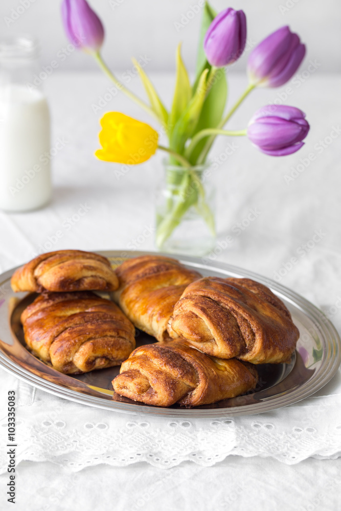 sweet rolls with cinnamon and cardamom sweet rolls with cinnamon and cardamom