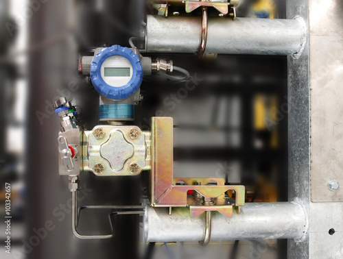 Картината върху платно Installation of pressure transmitter,temp transmitter