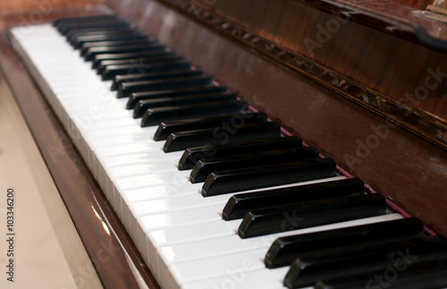 keyboard of piano