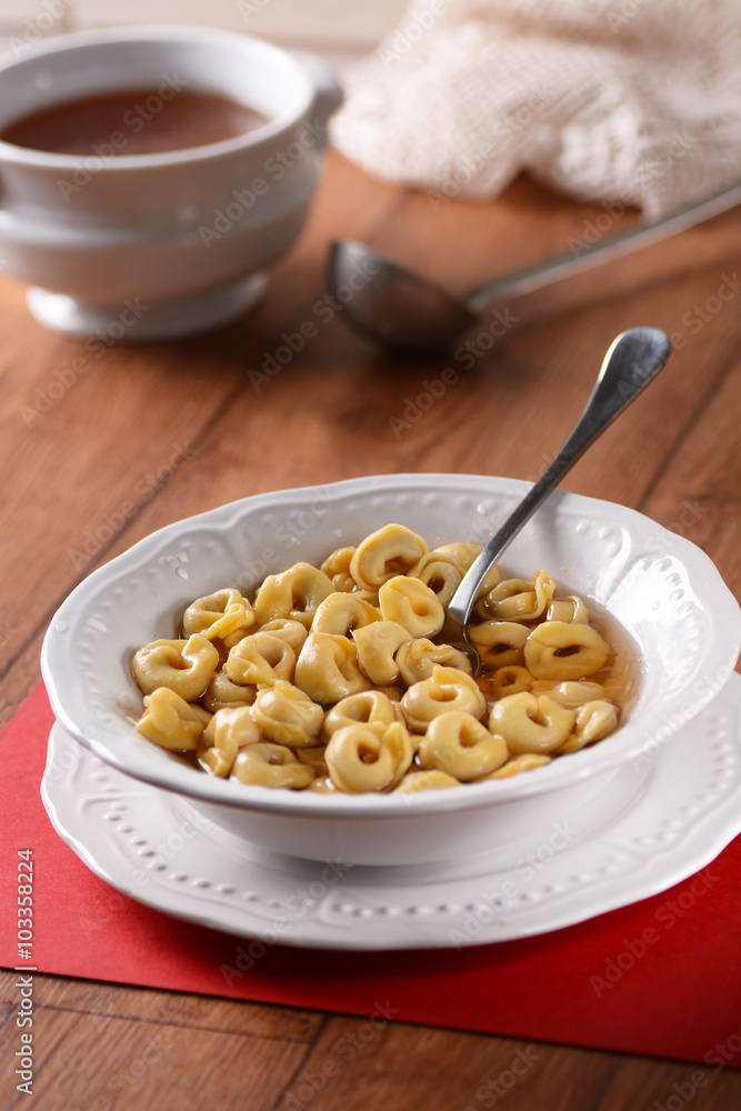 tortellini in brodo tortellini in brodo