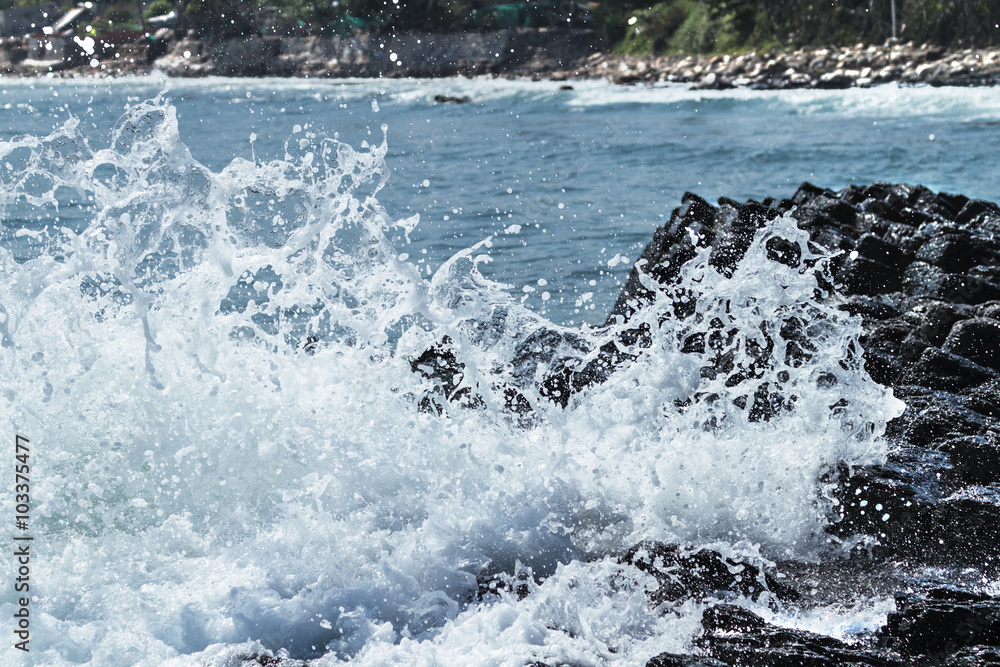 Fototapeta premium sea waves and splashes