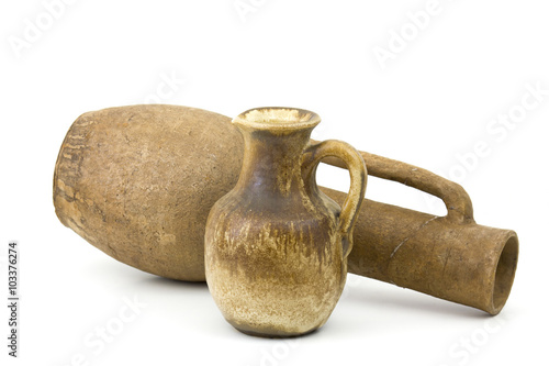 Clay pots, old ceramic vases © Mira Drozdowski