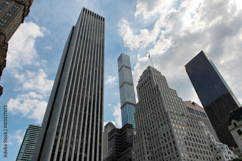 Fototapeta premium Fifth Avenue Skyscrapers in Middle Upper Manhattan