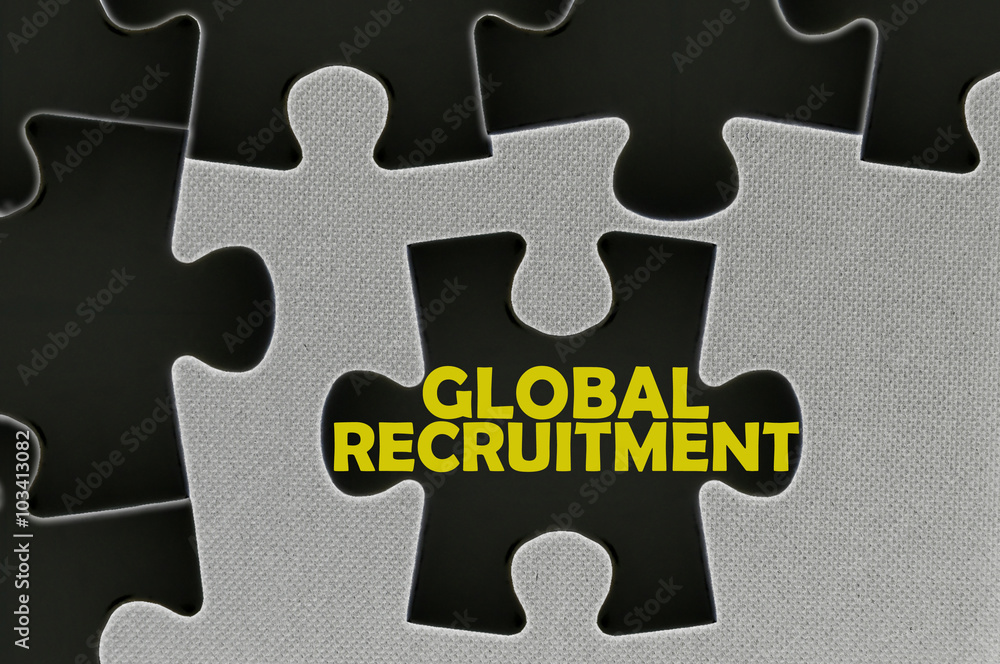 Fototapeta premium jigsaw puzzle written word global recruitment