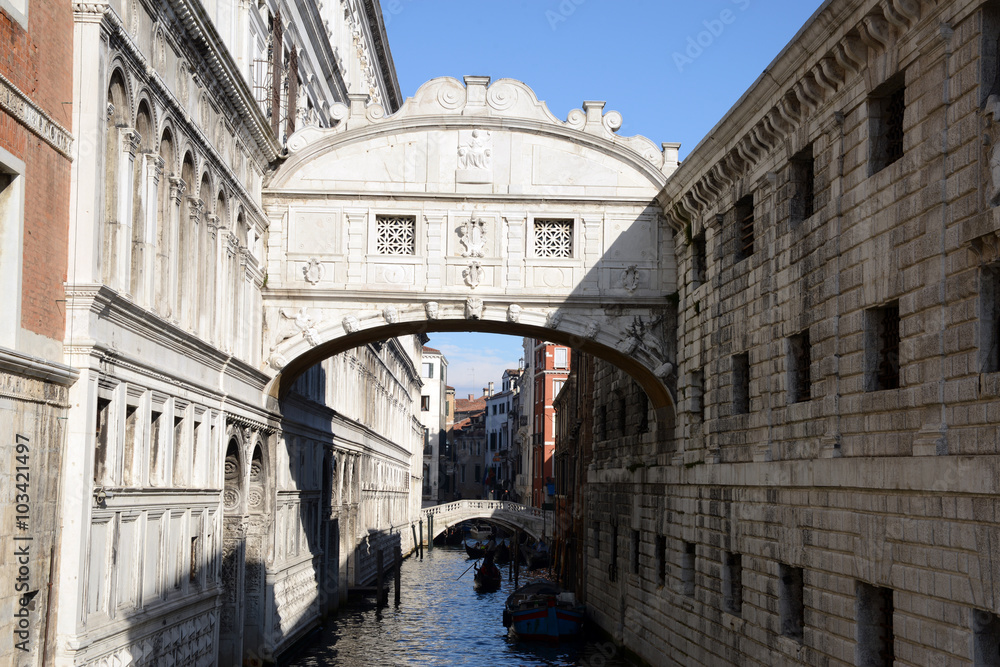 Fototapeta premium Le pont des soupirs à Venise