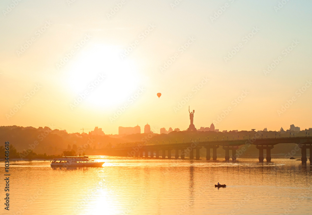 Fototapeta premium Cityscape of Kiev at sunset, Ukraine