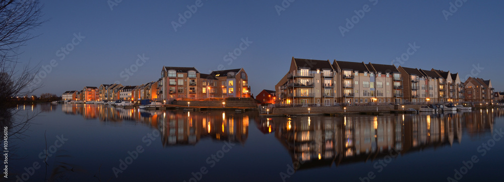 Eynesbury Marina Apartments and Houses, Evening with lights and reflections