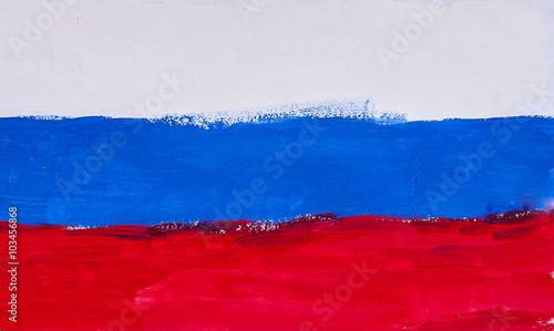 Нарисованный разноцветными водными красками флаг России