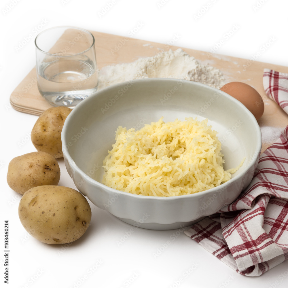 Preparazione del gateau di patate Preparazione del gateau di patate