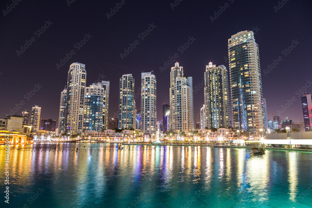 Naklejka premium Dubai downtown