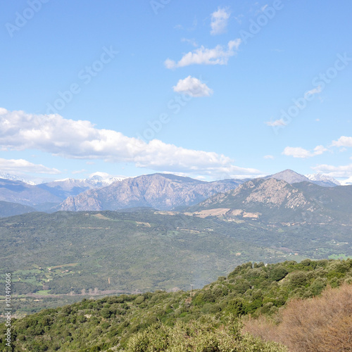 corse au mois de mars © seb hovaguimian