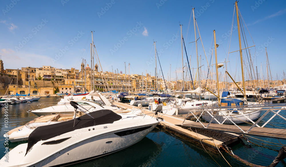 yachts in Valletta pot