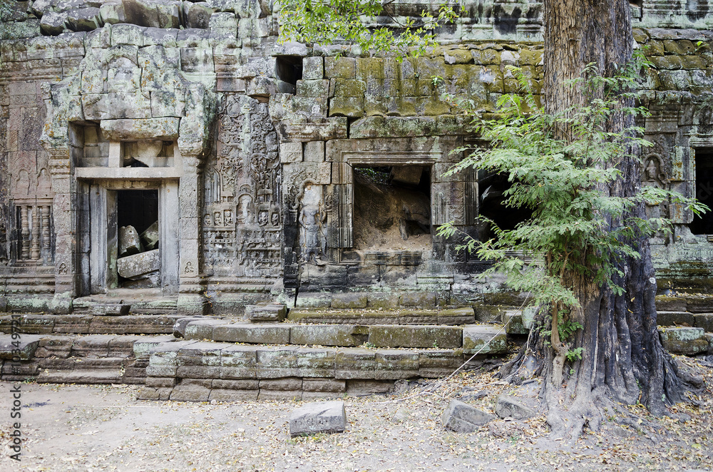 Naklejka premium angkor wat temple complex near siem reap cambodia