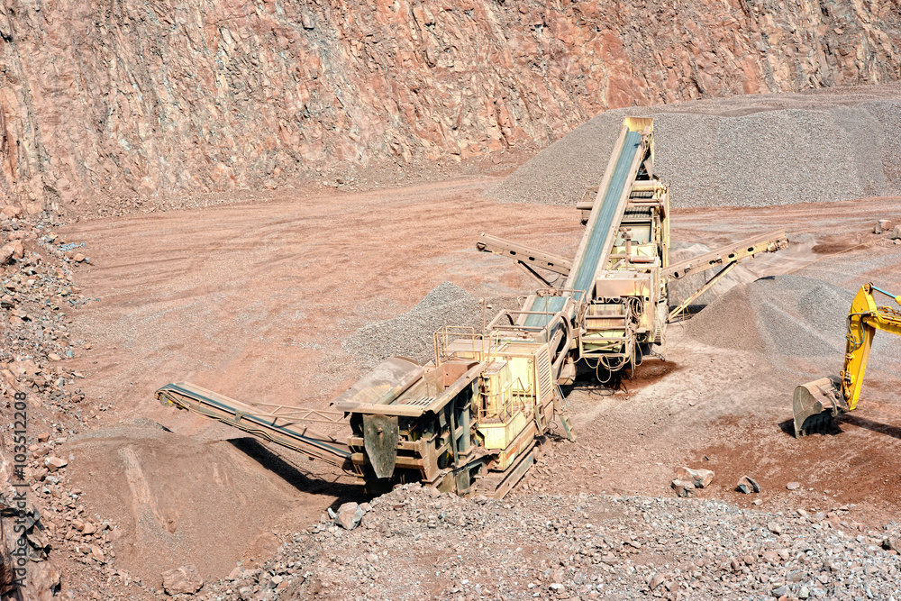 Fototapeta stone crusher in a quarry. mining industry