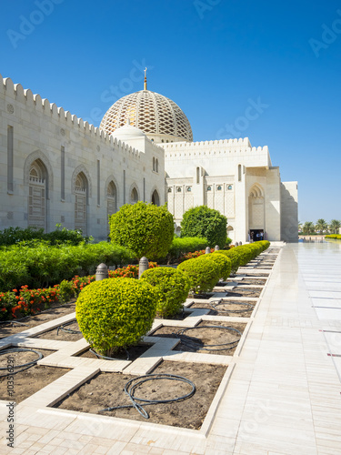 Große Sultan-Qabus-Moschee,
 eines der wichtigsten Bauwerke des Landes, eine der weltweit größten Moscheen, Muscat, Maskat, Sultanat Oman, Golfstatt, Arabische Halbinsel, Naher Osten, Asien photo