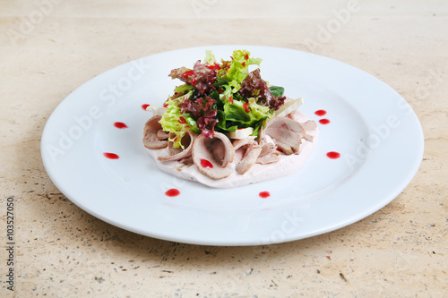 Salad with ham and cheese