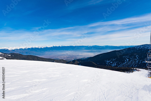 ski run trail snowcat © dbrus
