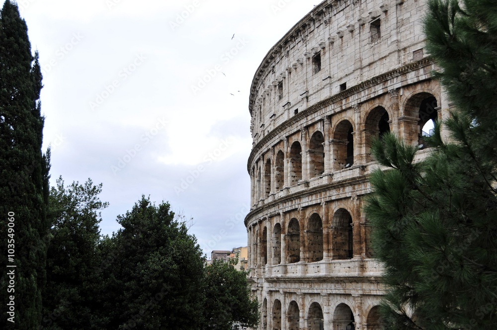 coliseum,symbol of the Roman Empire on the building of the statue against the sky