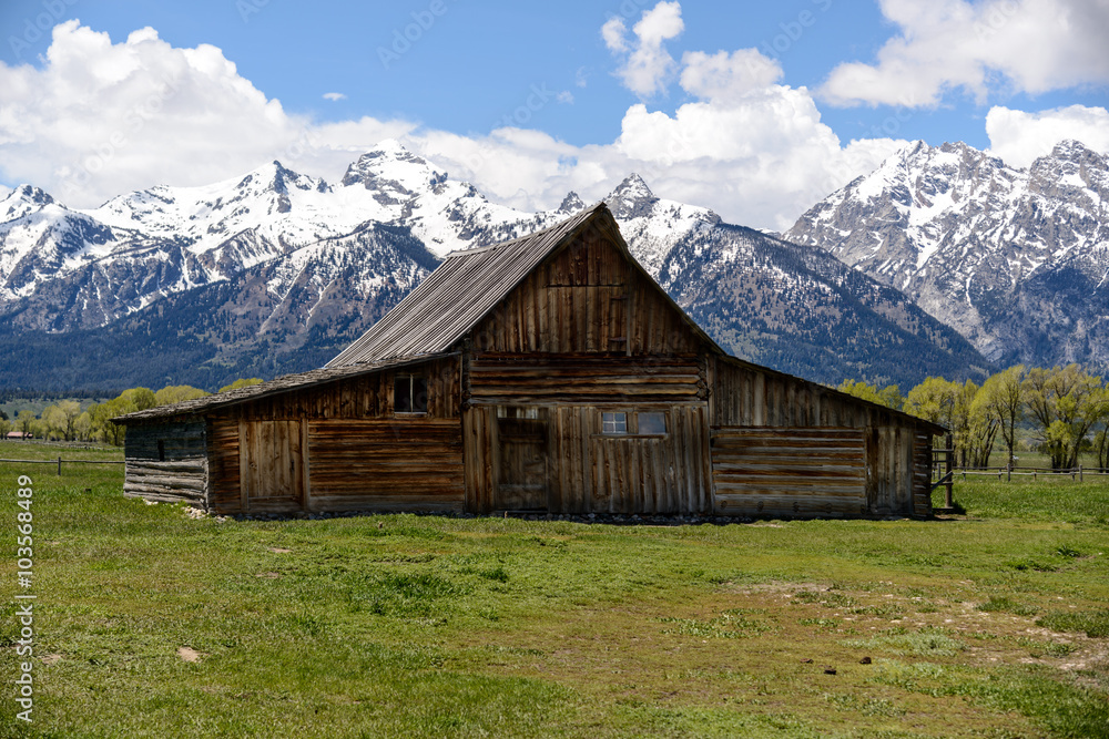 Old Mormon Barn in the Tetons / The Moulton Barn and the Teton Mountain Range in Grand Teton National Park, Wyoming.