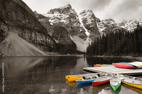 Moraine Lake boat