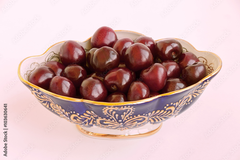 Obraz premium Fruit. Red large berry
