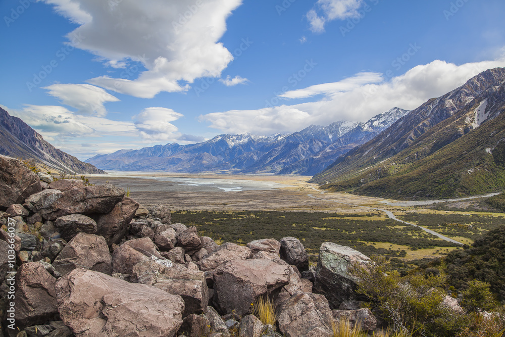 Fototapeta premium Berge und Wege im Mount Cook National Park Neuseeland