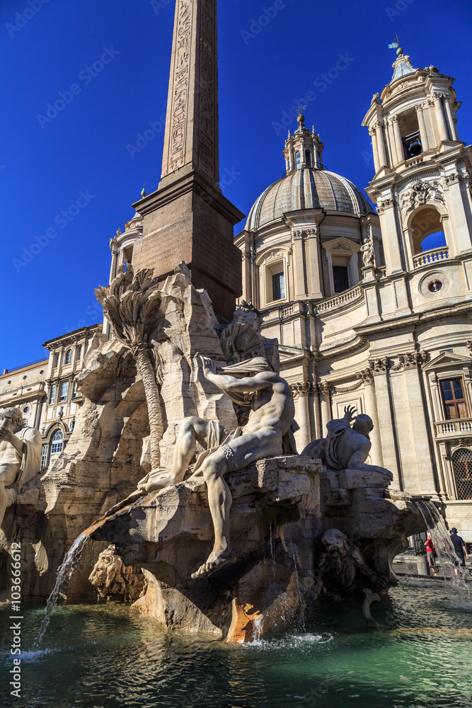 Detailed Piazza Navona View