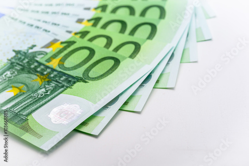 100 Euro Monete Close Up