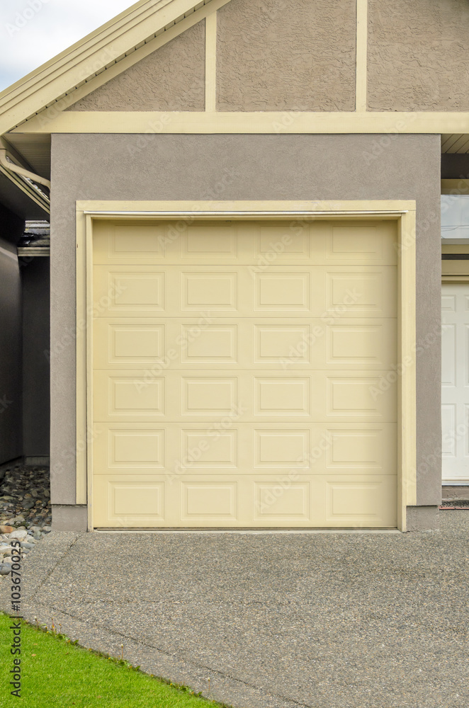 Fototapeta premium Garage door in Vancouver, Canada.