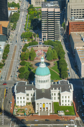 Obraz na płótnie Downtown St Louis, MO with the Old Courthouse w salonie