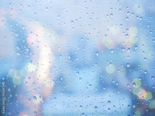 Rain drop with defocused light with cooling filter