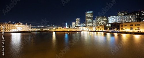 water with cityscape of San Francisco at night © zhu difeng