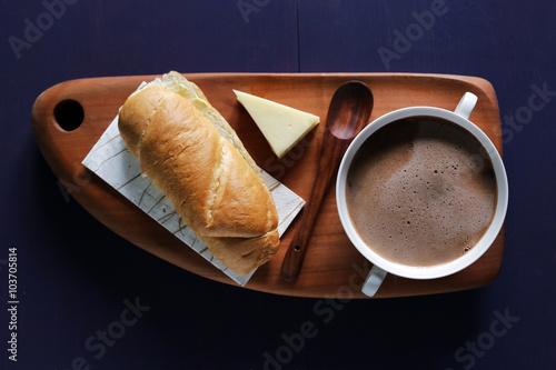Colombian hot chocolate with cheese and butter sandwich