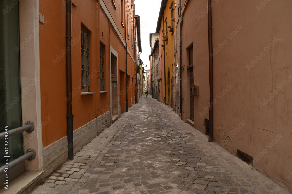 Enge Gasse in Fossombrone - Italien