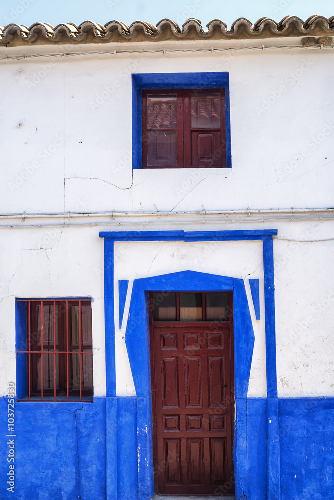 Fototapeta premium Villafranca de Ebro (Aragon): house