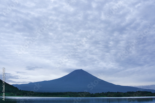 朝の富士山 © Ｐｏｍ