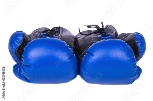 Obraz na płótnie Pair of blue leather boxing gloves on a white background, isolat