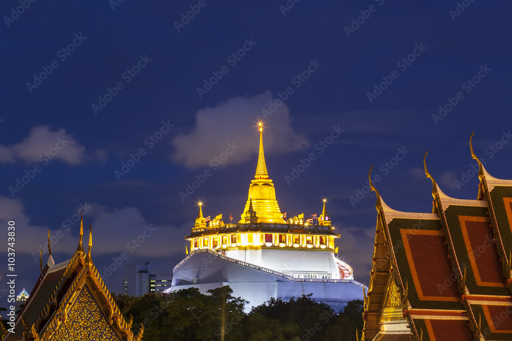Naklejka premium Golden Mount Temple or Wat Sarket, Bangkok, Thailand