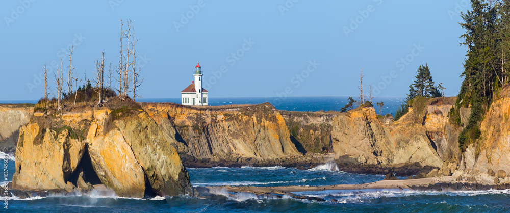 Fototapeta premium Cape Arago Lighthouse from South Sunset Beach Overlook, Oregon
