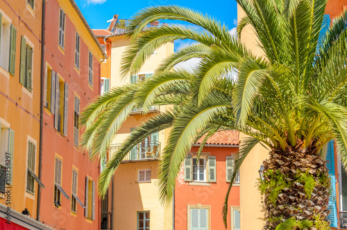 Fototapeta Naklejka Na Ścianę i Meble -  Fragment of beautiful street view in Nice, France