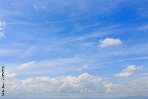 Fototapeta Naklejka Na Ścianę i Meble -  cloud on clear blue sky, cloudy dramatic sky background