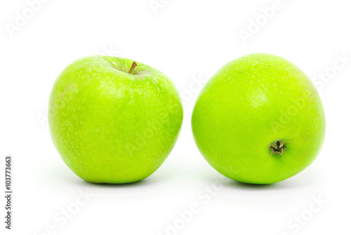 Green apple, isolated on white background