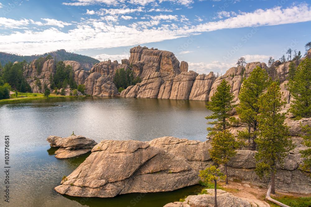 Obraz premium View of Sylvan Lake in Custer State Park