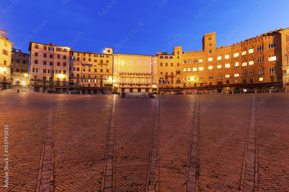 Fototapeta premium Piazza del Campo in Siena