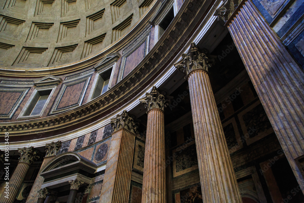 Inside View of Pantheon Inside View of Pantheon