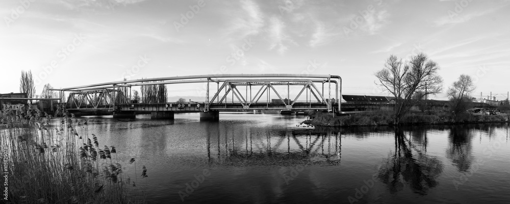 Most kolejowy w Szczecinie - obrazy, fototapety, plakaty 