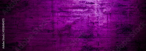 Verwitterte alte violette Oberfläche als breiter Hintergrund