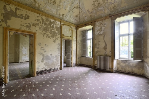 old abandoned room with windows